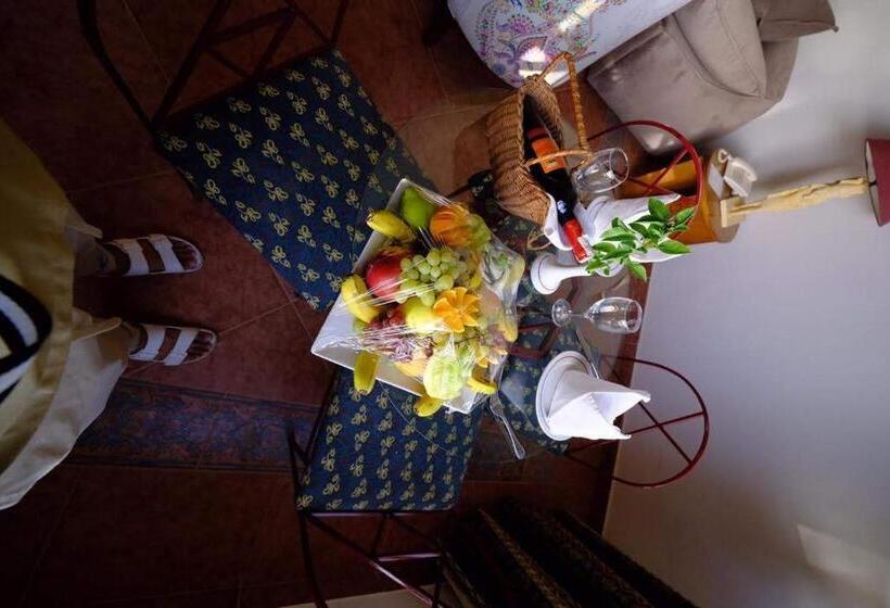 سوییت, Seti Abu Simbel Lake Resort