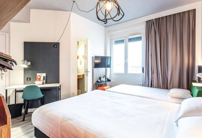 Трехместный Номер Комфорт, The Originals City, Hôtel Le Berry, Bourges