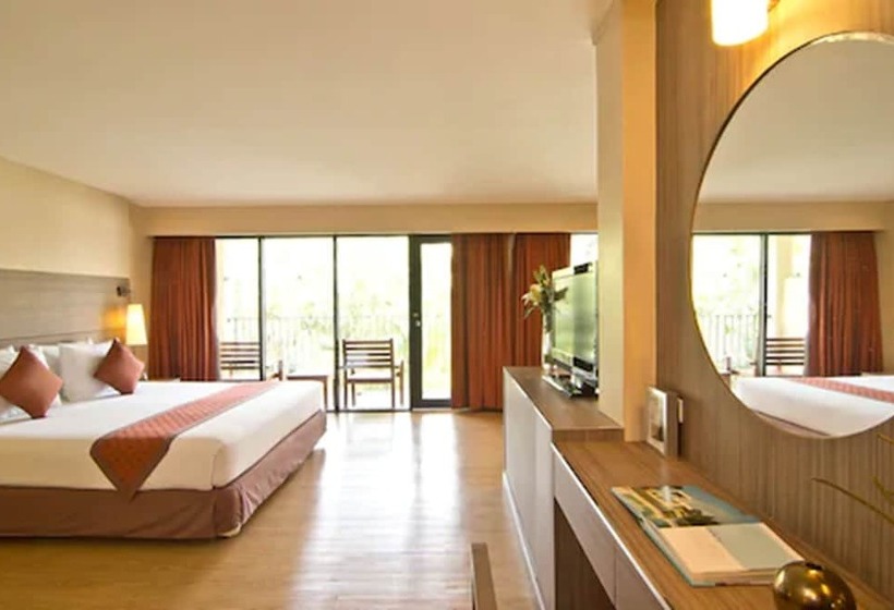 Полулюкс, The Green Park Resort
