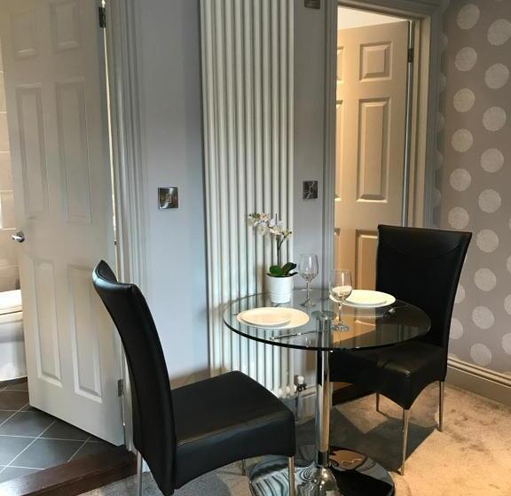 Номер Deluxe, Wessex House