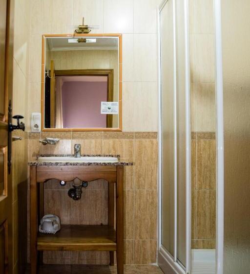 Трехместный Номер Базовый, El Roble Hotel Restaurante