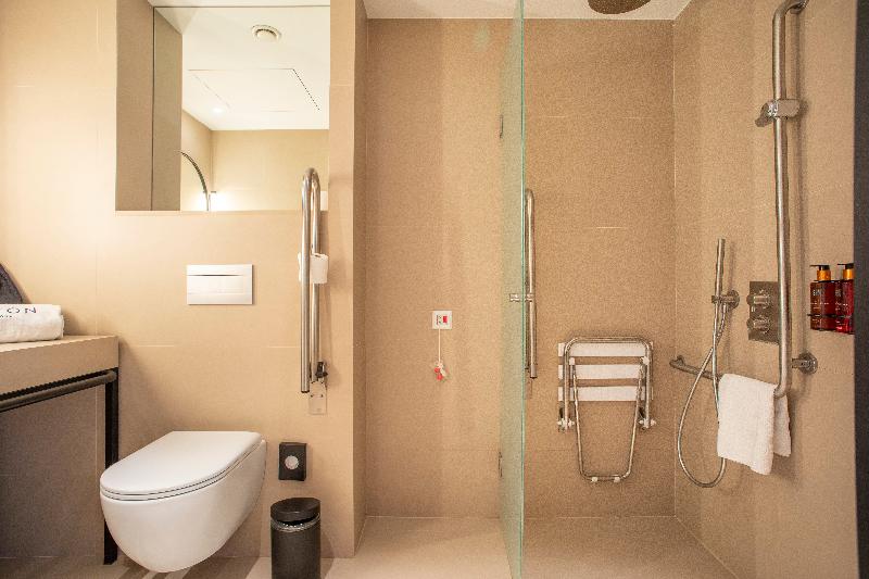 Номер Стандарт, Paxton Barcelona