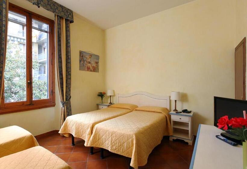 اتاق استاندارد چهار تخته, Bologna