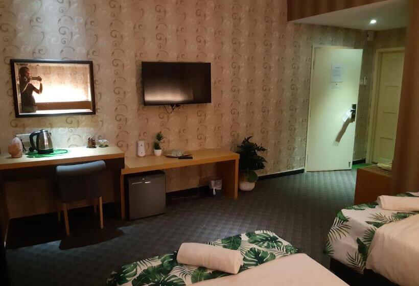 デラックスルーム, Grandeur Hotel And Spa