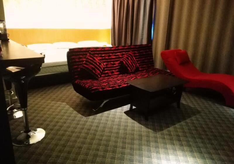 スイート, Grandeur Hotel And Spa