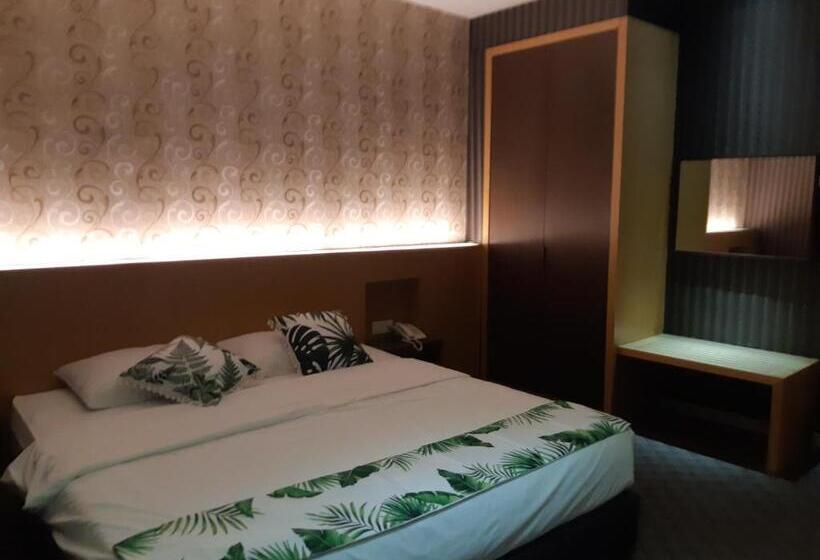 キングサイズベッドのスタンダードルーム, Grandeur Hotel And Spa