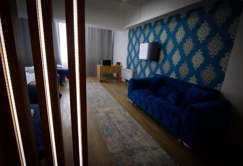 اتاق لوکس چهار تخته, Motel Kvele