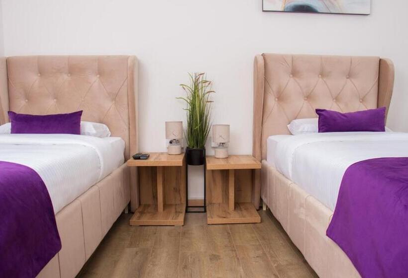 اتاق سوپریور سه تخته, Motel Kvele