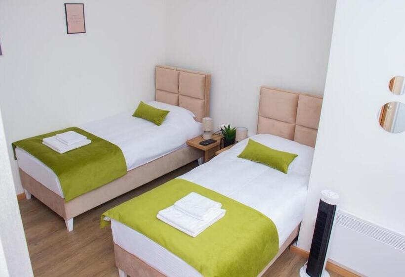 اتاق لوکس, Motel Kvele