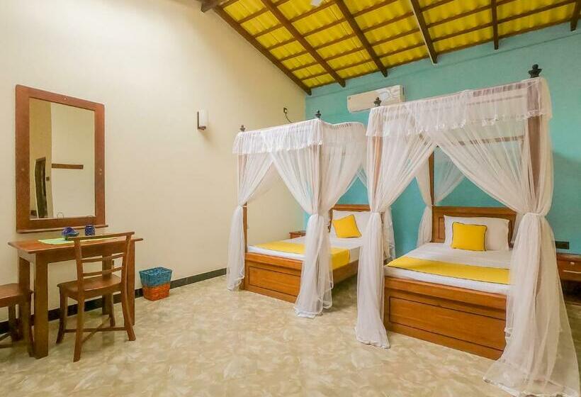 Номер Стандарт Вид на Бассейн, Terrace Garden Ayurveda Resort