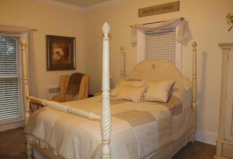Номер Superior, Monroe Manor Inn