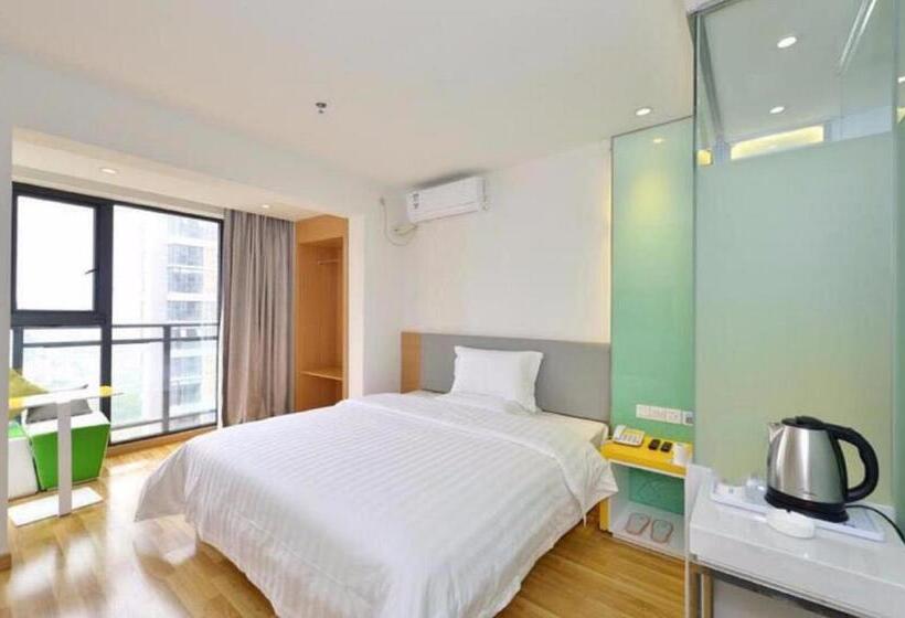Номер Superior, 7days Inn Nanchang West Station Huanan Cheng Wangcheng New District Branch