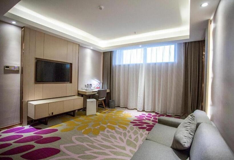 Люкс Повышенной Комфортности, Lavande Hotel Changji Changning Road
