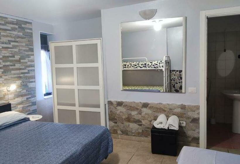 Номер Deluxe, La Villa Franca Pompeii