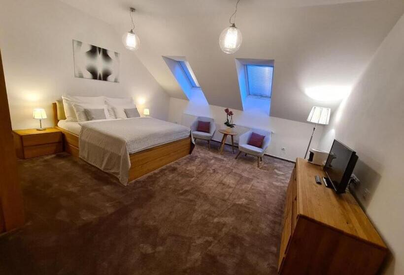 Deluxe Suite, Penzion Na Sklepích