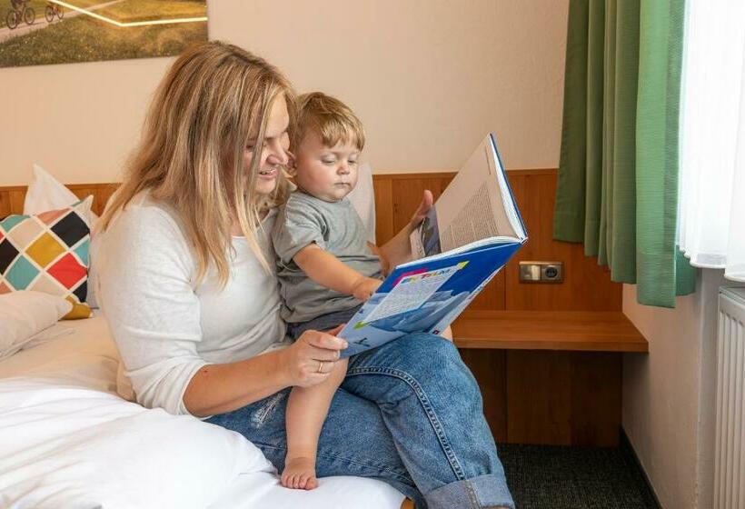 اتاق استاندارد سه نفره, Mountain Fresh   Alpine Easy Stay