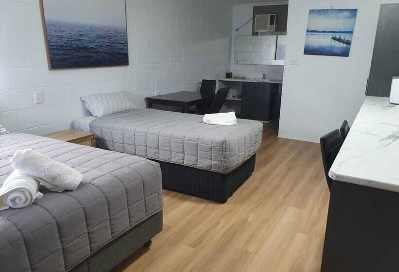 디럭스 룸, Morwell Parkside Motel