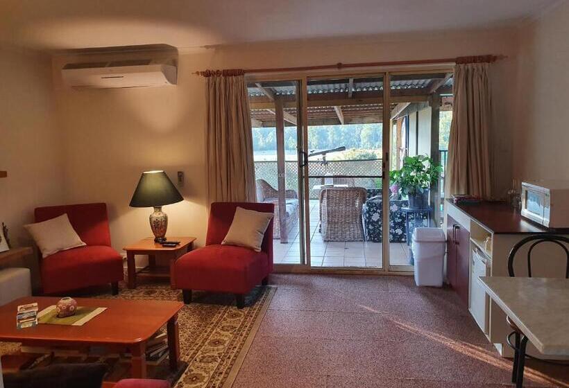 스위트, Oaktree Guest House