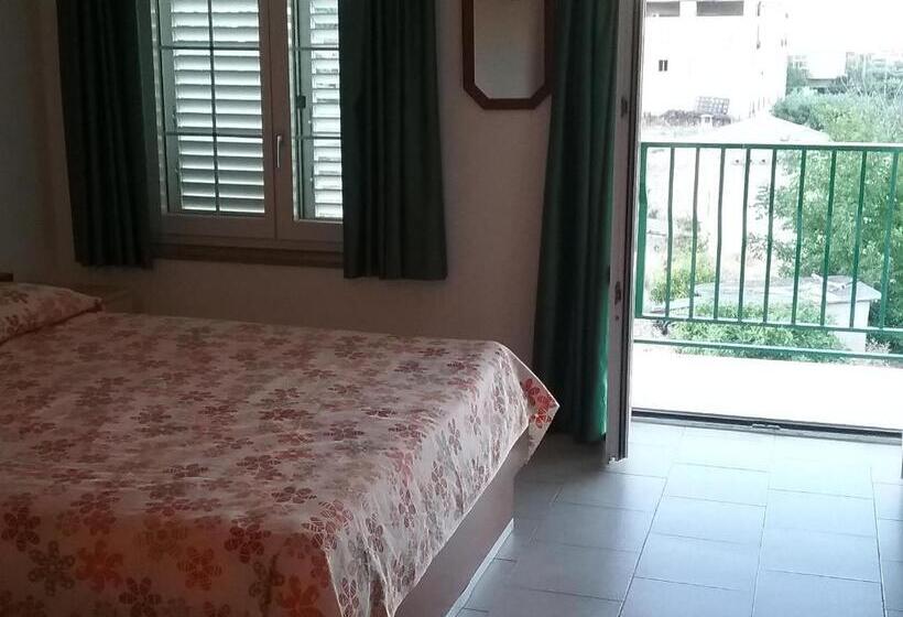 Номер Стандарт с Террасой, Bed And Breakfast L' Aranciera
