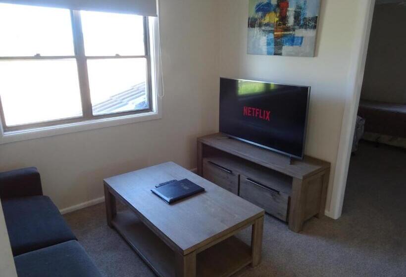 شقة 3 غرف, Centrepoint Motel