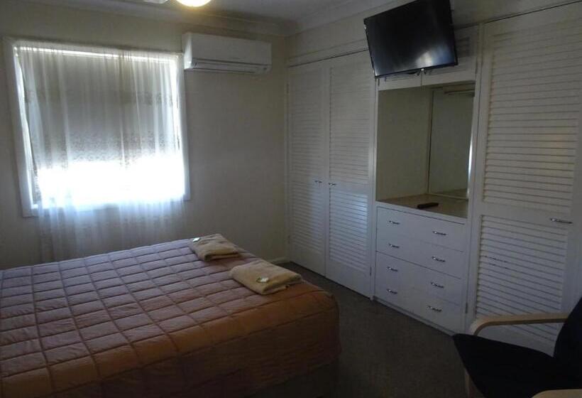 ３ベッドルームアパートメント, Centrepoint Motel