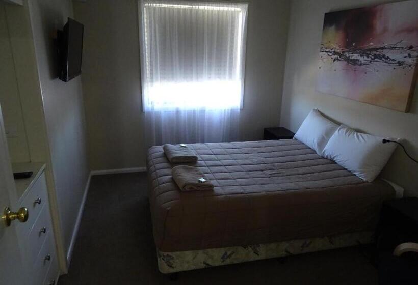 آپارتمان 3 خوابه, Centrepoint Motel