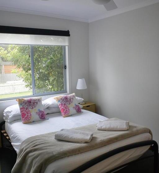 Дом 4 Спальни, Dungowan Holiday Accommodation
