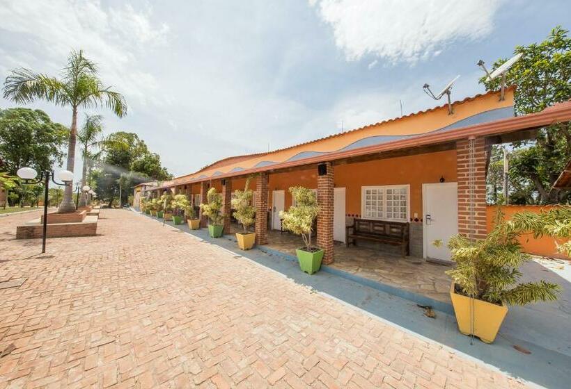 스위트, Parque Do Avestruz Eco Resort