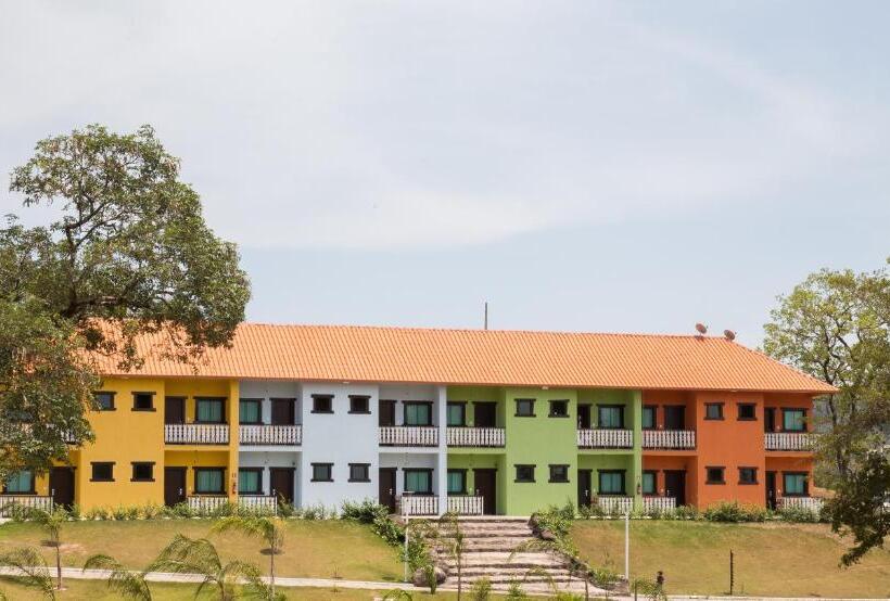 스위트, Parque Do Avestruz Eco Resort