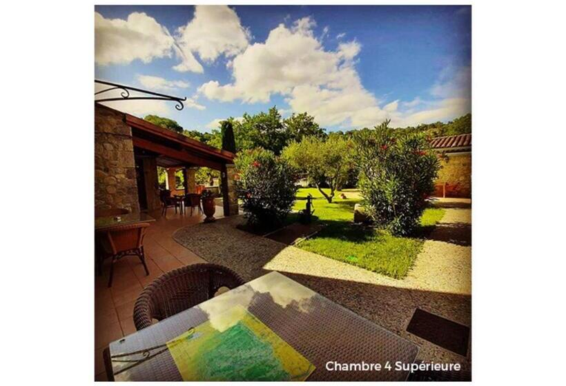 Номер Стандарт, Hôtel La Garenne