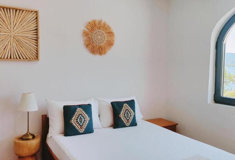 Triple Room Sea View, Villa Margarit