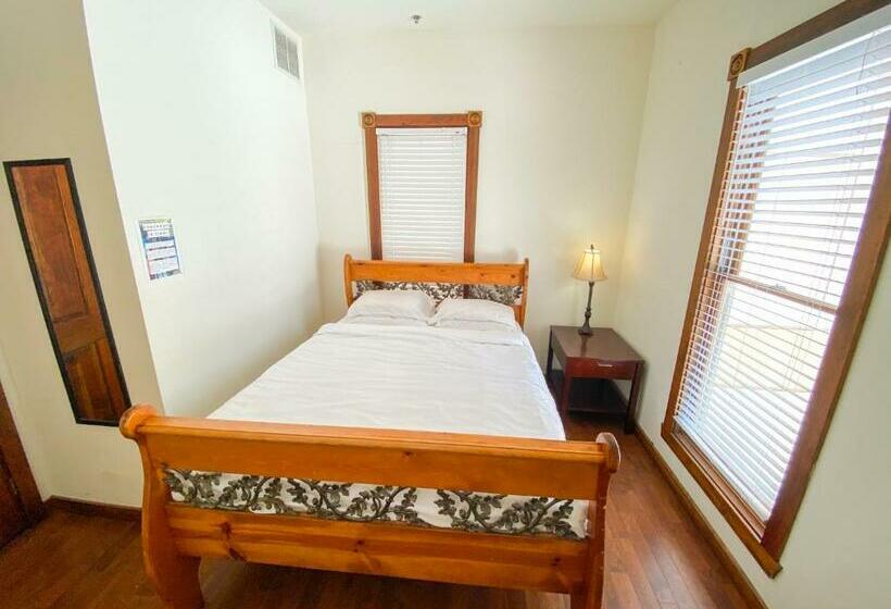 חדר סטנדרט חדר אמבטיה משותף, International Travelers House Downtown San Diego  Adults Only