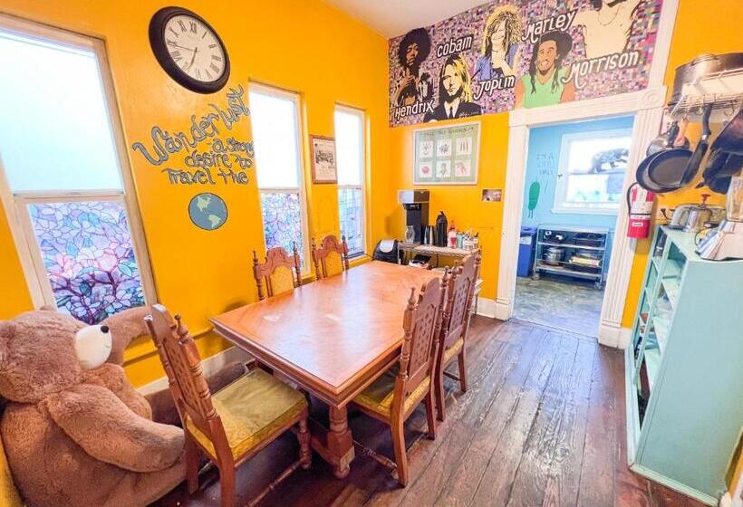 חדר אקונומי, International Travelers House Downtown San Diego  Adults Only