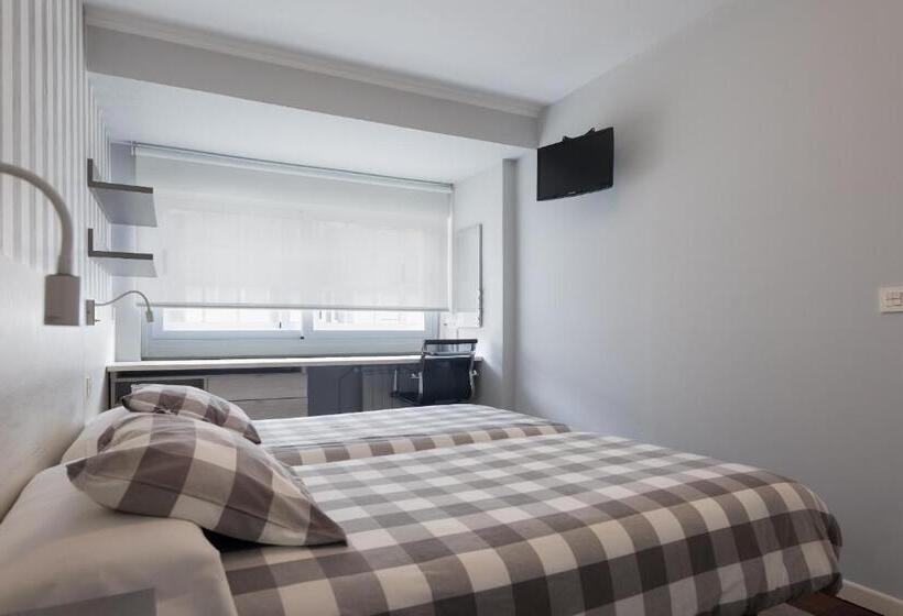 اتاق استاندارد, Pension Residencia F&f