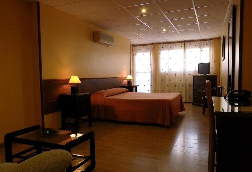 스위트, Hostal Mont Royal