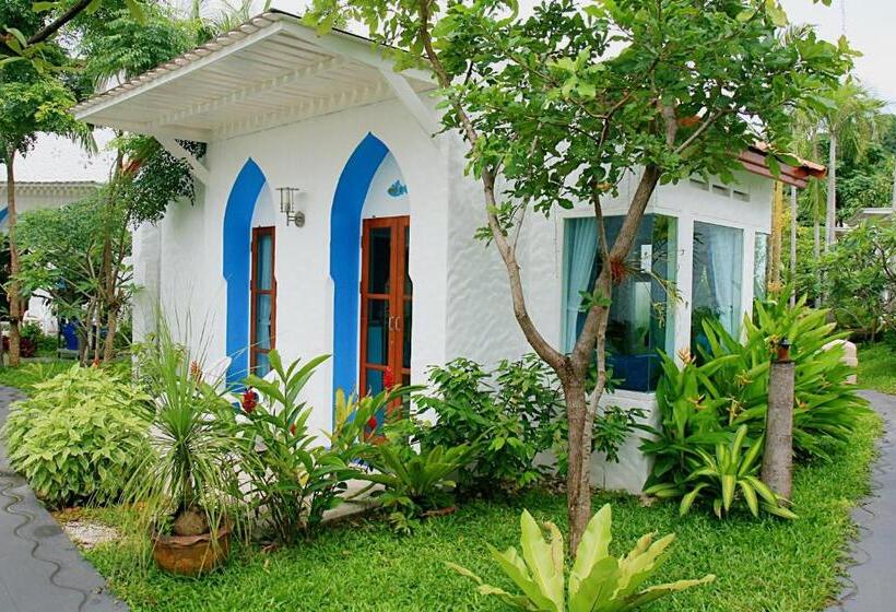 Вилла 1 Спальня, Baanmontra Beach Resort   Bankrut