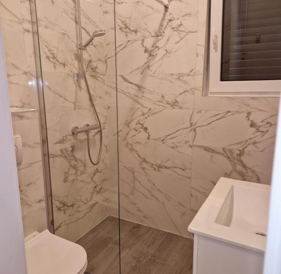 Четырехместный Номер Стандарт Вид на Море, Guest House Lidus