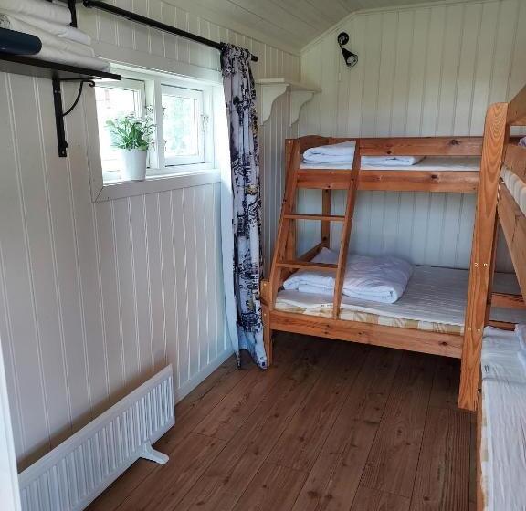 Дом 1 Спальня, älgbergets Bed & Breakfast