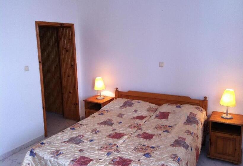 Семейный Номер, Rusalka Holiday Village