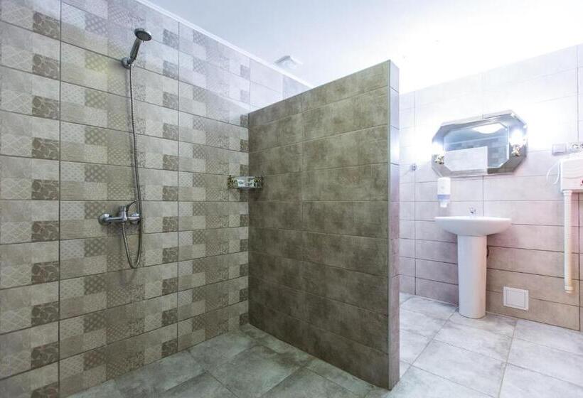 Дом 3 Спальни, Shepilska Relax Complex
