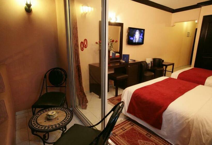اتاق استاندارد سه نفره, Imperial Holiday