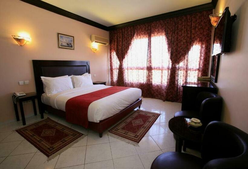 اتاق استاندارد یک نفره, Imperial Holiday