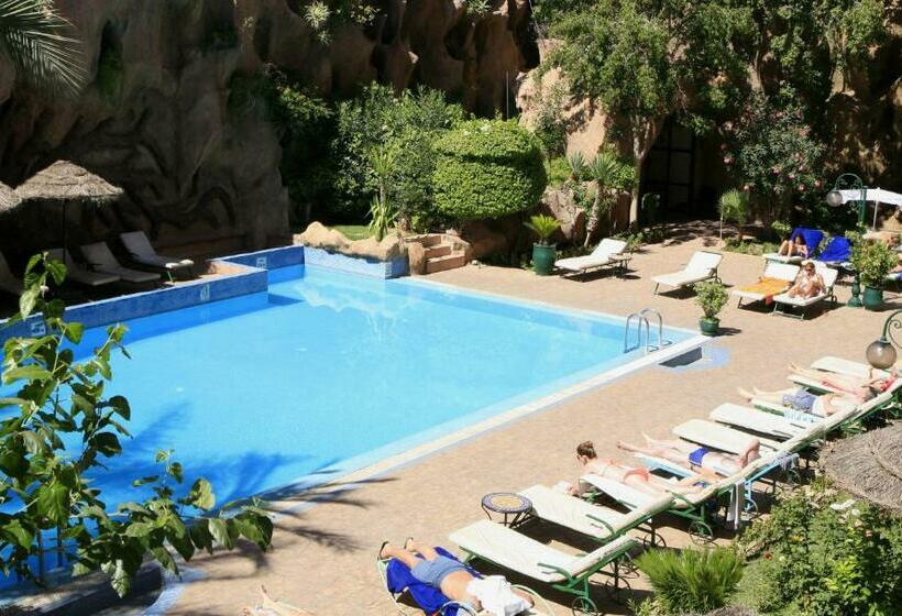 اتاق خانوادگی, Imperial Holiday