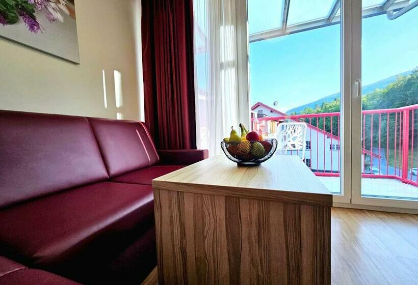 Люкс 3 Спальни, Familienhotel Trebesingerhof