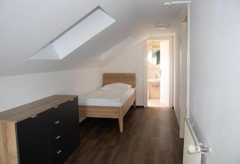 Полулюкс, Familienhotel Trebesingerhof