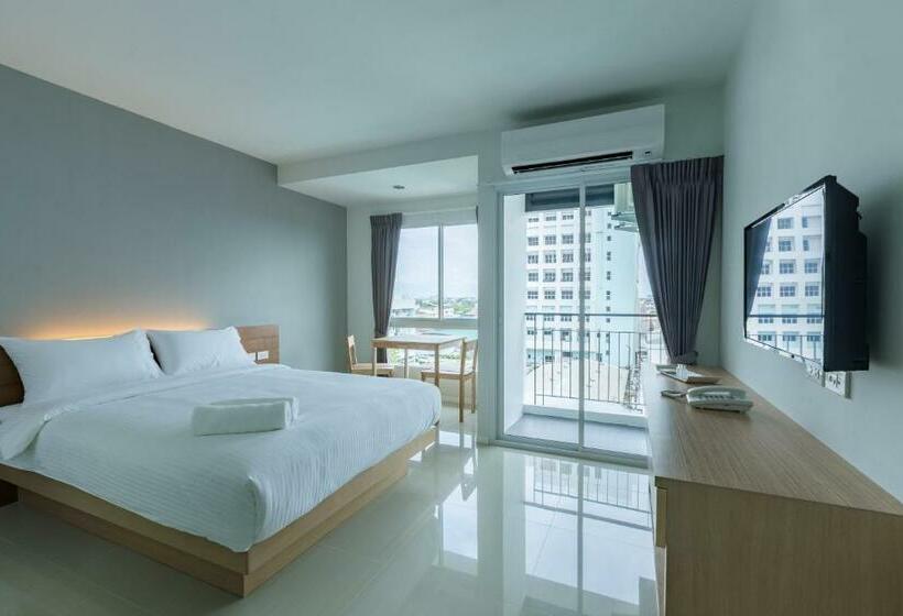 Студио Стандарт с Балконом, Thongchen Residence