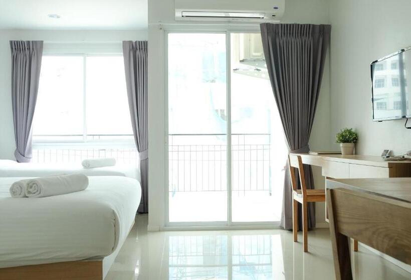 Семейный Номер, Thongchen Residence