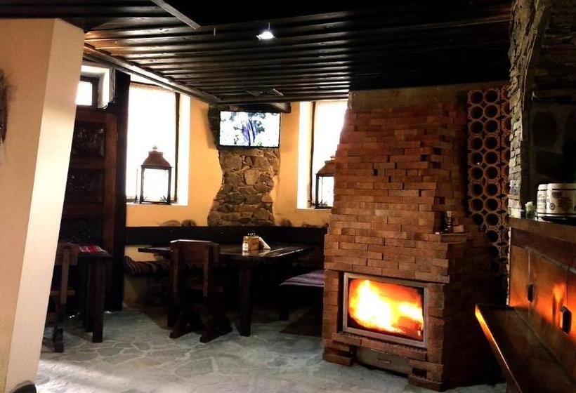 Номер Стандарт Индивидуальный с Балконом, Family Hotel Valchanovata Kashta