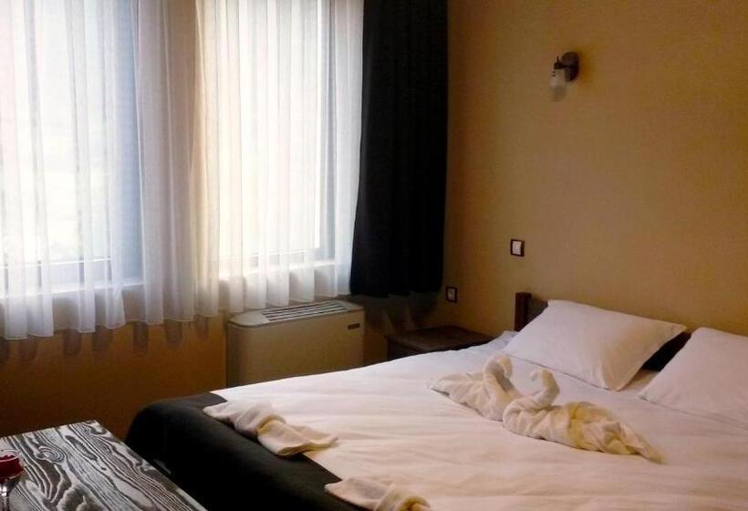 1 Bedroom Apartment Mountain View, Family Hotel Valchanovata Kashta