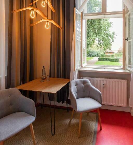 Номер Стандарт Вид на Сад, Kavaliershaus Krumke   Gästehaus Im Schlosspark   Schlüsselbox   Kein Tv